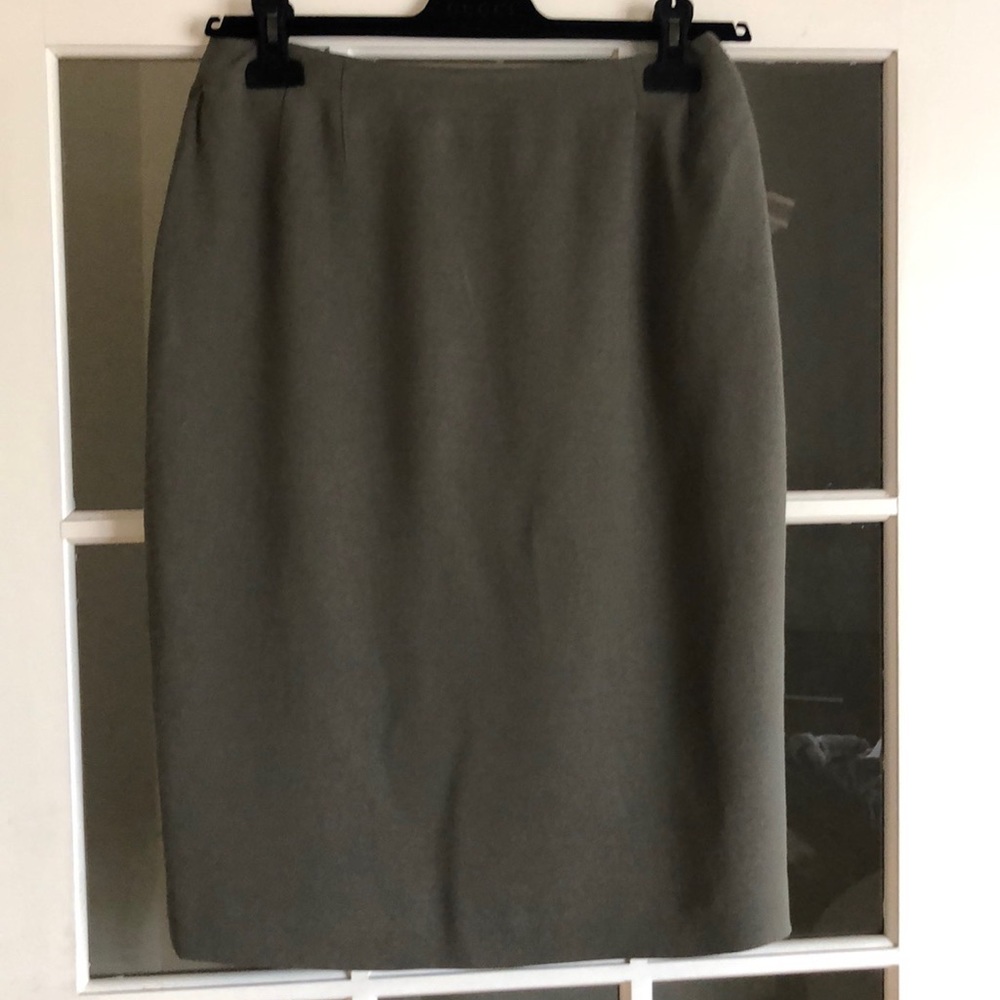 ☀️✏️ Liz Claiborne pencil skirt